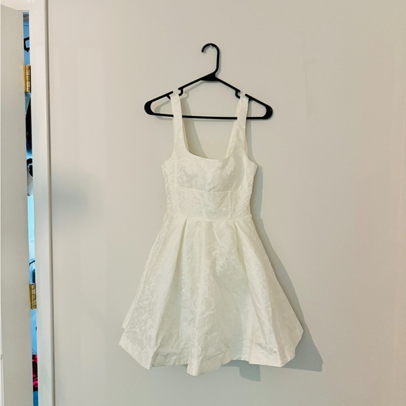 NWT Showpo Stephane Mini Dress - Picture 4 of 5